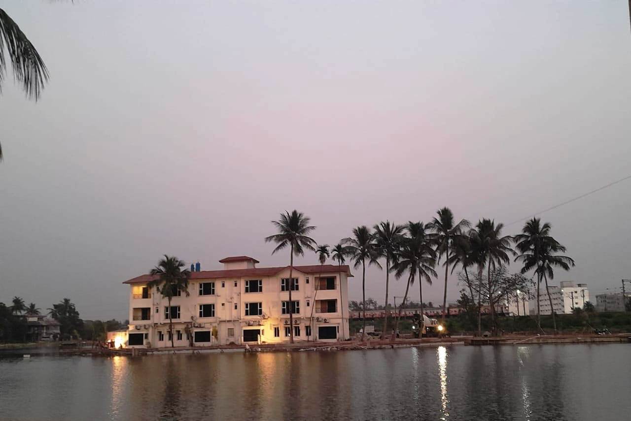 Scenic lakeside view benefit